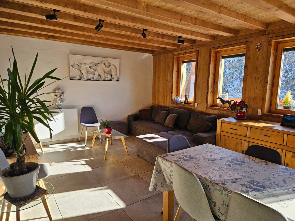Chalet 12 pers, 4 niveaux avec sauna et jacuzzi